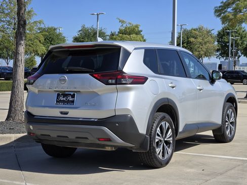 Used 2023 Nissan Rogue SV AWD/4WD image 5