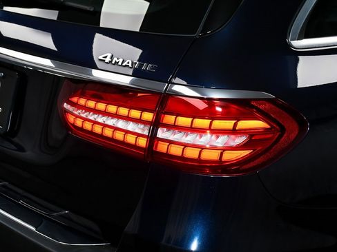 Used 2022 Mercedes-Benz E 450 4MATIC All-Terrain Wagon image 82