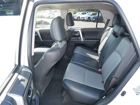 Certified 2024 Toyota 4Runner SR5 Premium image 12