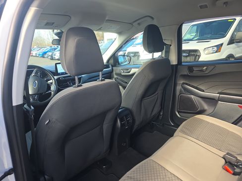 Certified 2022 Ford Escape SE w/ Cold Weather Package image 24