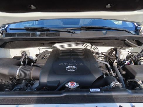 Used 2018 Toyota Tundra SR5 image 33