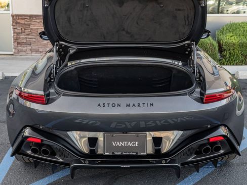 Used 2023 Aston Martin V8 Vantage Roadster image 19