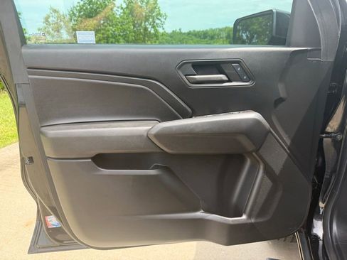 Used 2024 Chevrolet Colorado Trail Boss w/ Technology Package AWD/4WD image 22