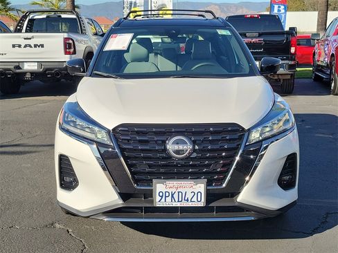 Used 2024 Nissan Kicks SR w/ SR Premium Package image 32