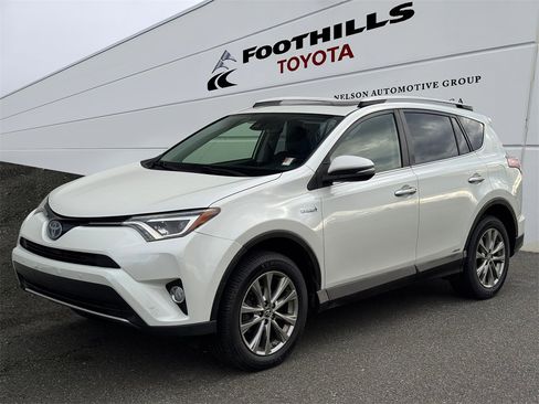 Used 2016 Toyota RAV4 Limited image 3