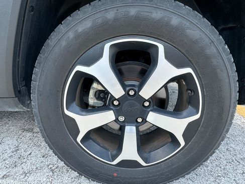 Used 2021 Jeep Renegade Trailhawk image 31