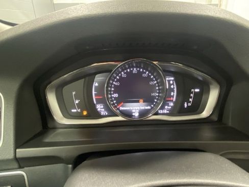 Used 2017 Volvo S60 T5 Inscription w/ Convenience Package image 15