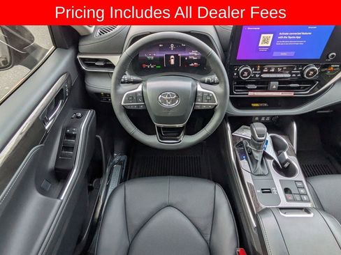 New 2026 Toyota Highlander Limited AWD/4WD image 18