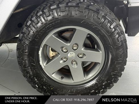 Used 2015 Jeep Wrangler Sport AWD/4WD image 14