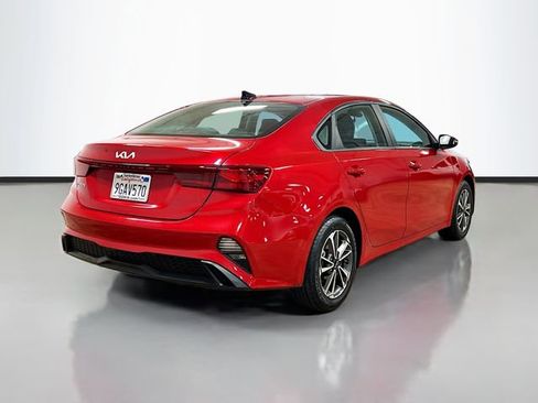 Certified 2023 Kia Forte LXS w/ LXS Technology Package image 7