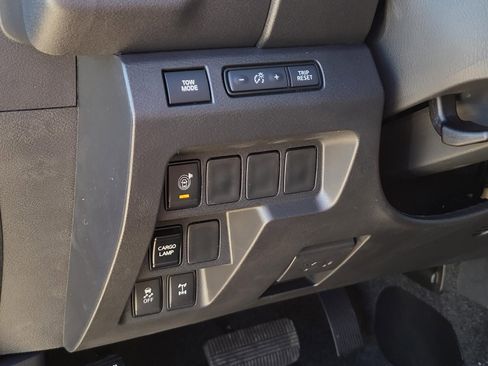 New 2026 Nissan Frontier PRO-4X w/ Tow Package AWD/4WD image 20