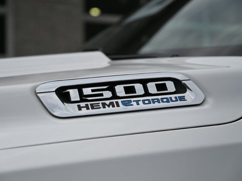 Used 2022 RAM 1500 Big Horn AWD/4WD image 9