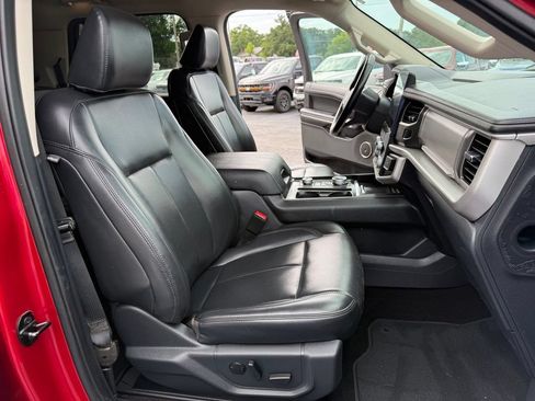 Used 2022 Ford Expedition Max XLT AWD/4WD image 9