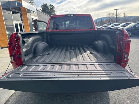 New 2026 RAM 2500 Laramie AWD/4WD image 31