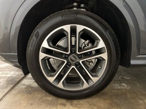 Used 2025 Audi Q5 Premium w/ Convenience Package image 27