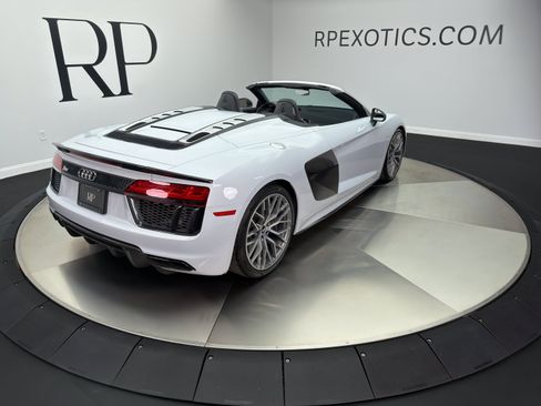 Used 2018 Audi R8 V10 plus AWD/4WD image 9