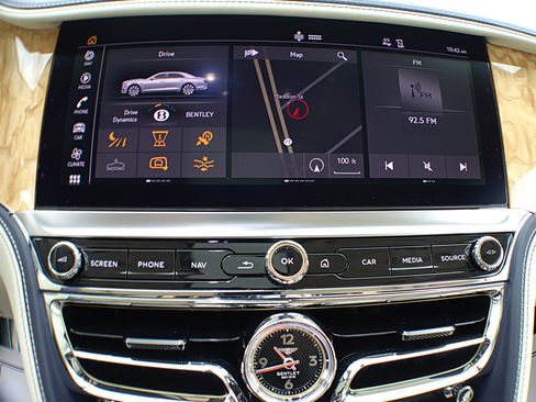 Certified 2022 Bentley Flying Spur Plug-In Hybrid AWD/4WD image 32