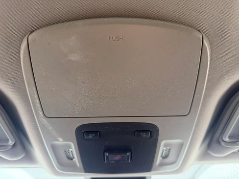 Used 2022 Toyota Camry SE FWD image 21