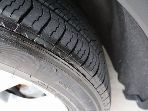 Used 2024 Ford Explorer Limited image 44