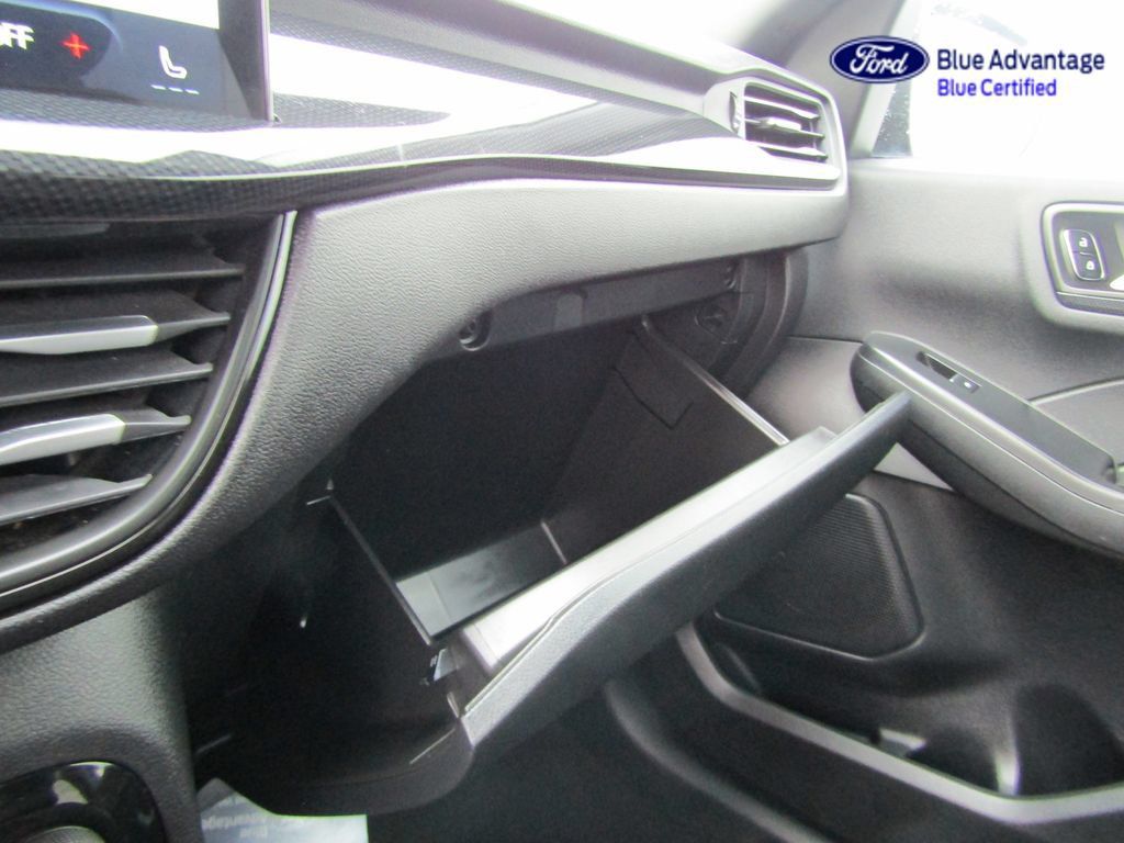 Certified 2025 Ford Escape ST-Line w/ Tech Pack #1 AWD/4WD image 45