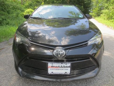 Used 2019 Toyota Corolla LE image 3