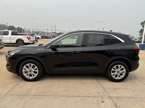 Used 2023 Ford Escape Active AWD/4WD image 3