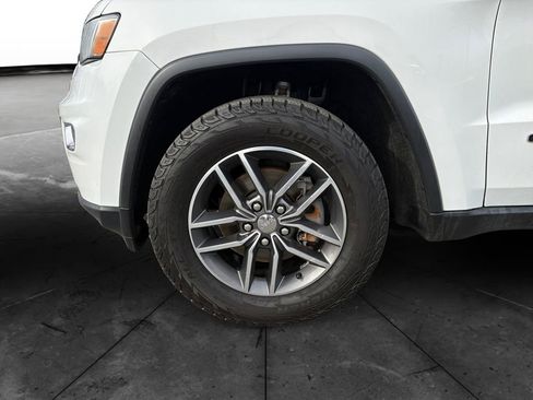 Used 2018 Jeep Grand Cherokee Limited image 14