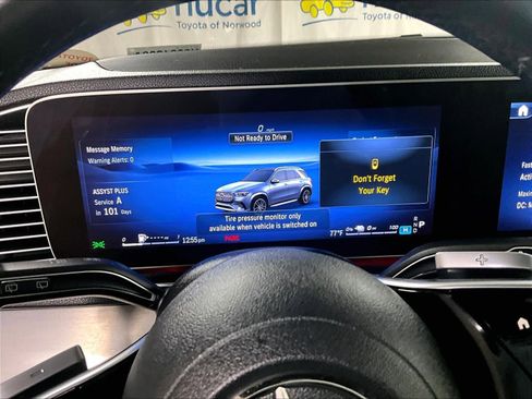 Used 2024 Mercedes-Benz GLE 450e 4MATIC image 25