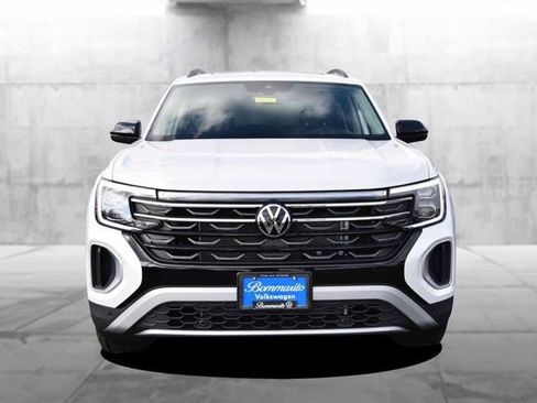 New 2026 Volkswagen Atlas Peak Edition image 4