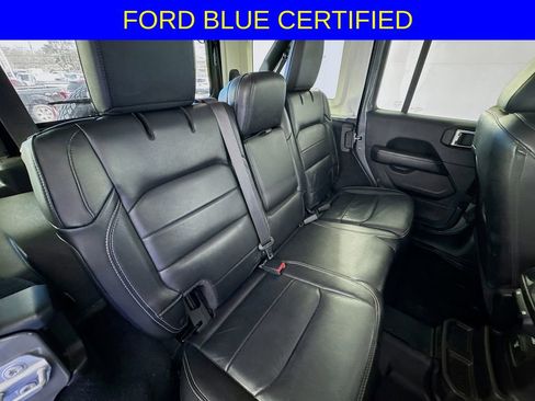 Used 2018 Jeep Wrangler Unlimited Sahara w/ Cold Weather Group image 26