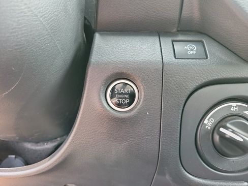 Used 2025 Nissan Frontier PRO-4X w/ Interior Protection Package AWD/4WD image 12