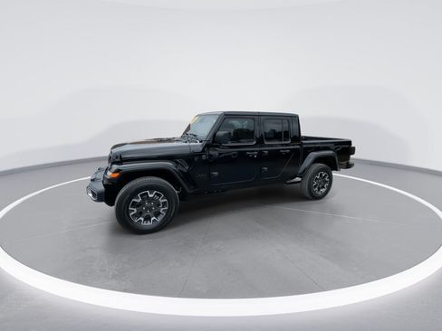 Used 2026 Jeep Gladiator Sport AWD/4WD image 9