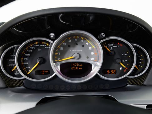 Used 2004 Porsche Carrera GT RWD image 22