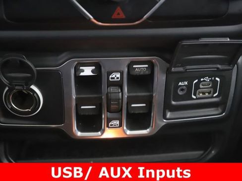 Used 2018 Jeep Wrangler Unlimited Sport S AWD/4WD image 23