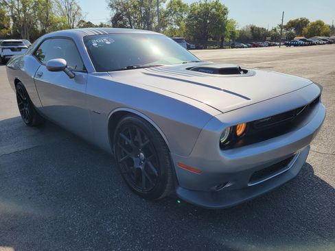 Used 2015 Dodge Challenger R/T Plus image 3