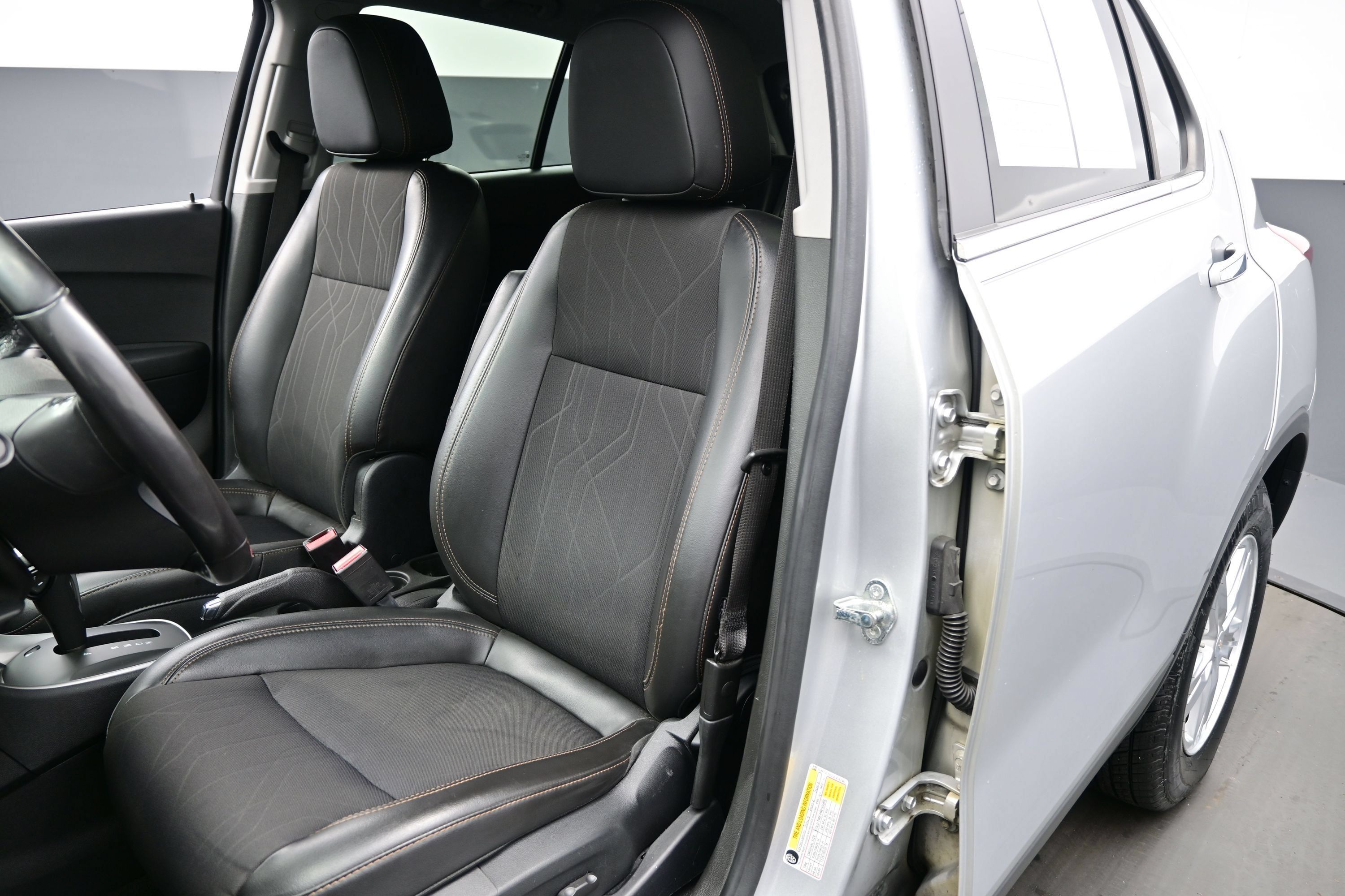 Used 2018 Chevrolet Trax LT w/ Driver Confidence Package FWD image 12