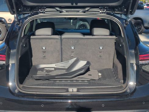 Used 2023 Buick Envision Preferred image 11