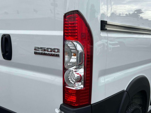 Used 2024 RAM ProMaster 2500 w/ Convenience Group FWD image 10