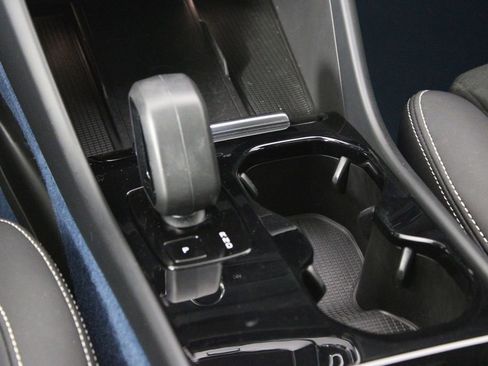 Used 2023 Volvo C40 P8 Recharge Plus image 36