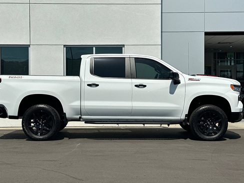 Used 2026 Chevrolet Silverado 1500 LT Trail Boss w/ Convenience Package II AWD/4WD image 3
