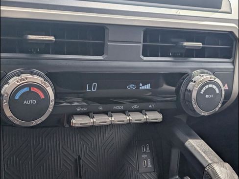 Used 2025 Toyota Tacoma TRD Sport AWD/4WD image 13