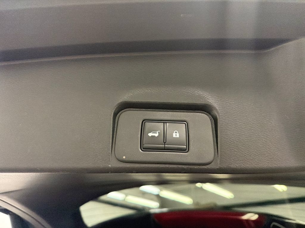 Used 2023 Nissan Rogue SL w/ SL Premium Package FWD image 21