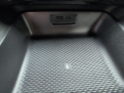 Used 2026 GMC Terrain AT4 image 24