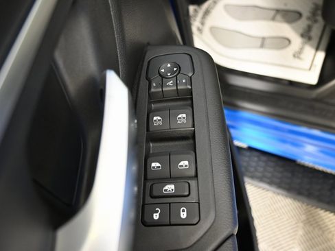 New 2026 RAM 1500 4x4 Crew Cab image 19