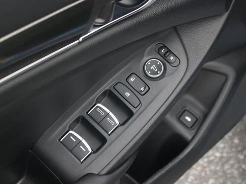 Used 2022 Honda Accord Sport image 13