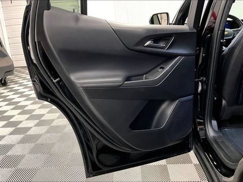 Used 2025 Chevrolet Equinox LT w/ Convenience Package II FWD image 22