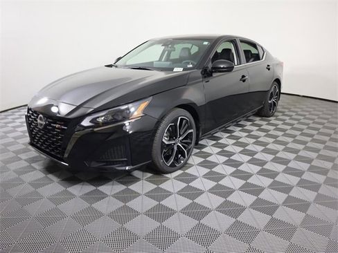 New 2025 Nissan Altima 2.5 SR image 19