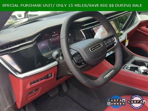 Used 2025 Jeep Wagoneer S Launch Edition image 36
