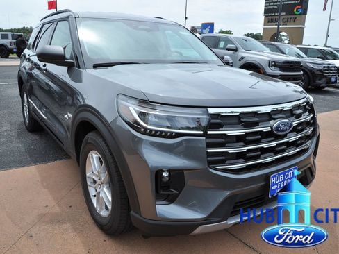 New 2026 Ford Explorer Active w/ Active Comfort Package RWD image 7