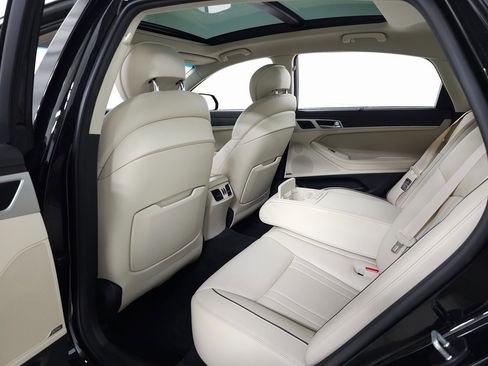 Used 2017 Genesis G80 3.8 w/ Option Group 03 image 34